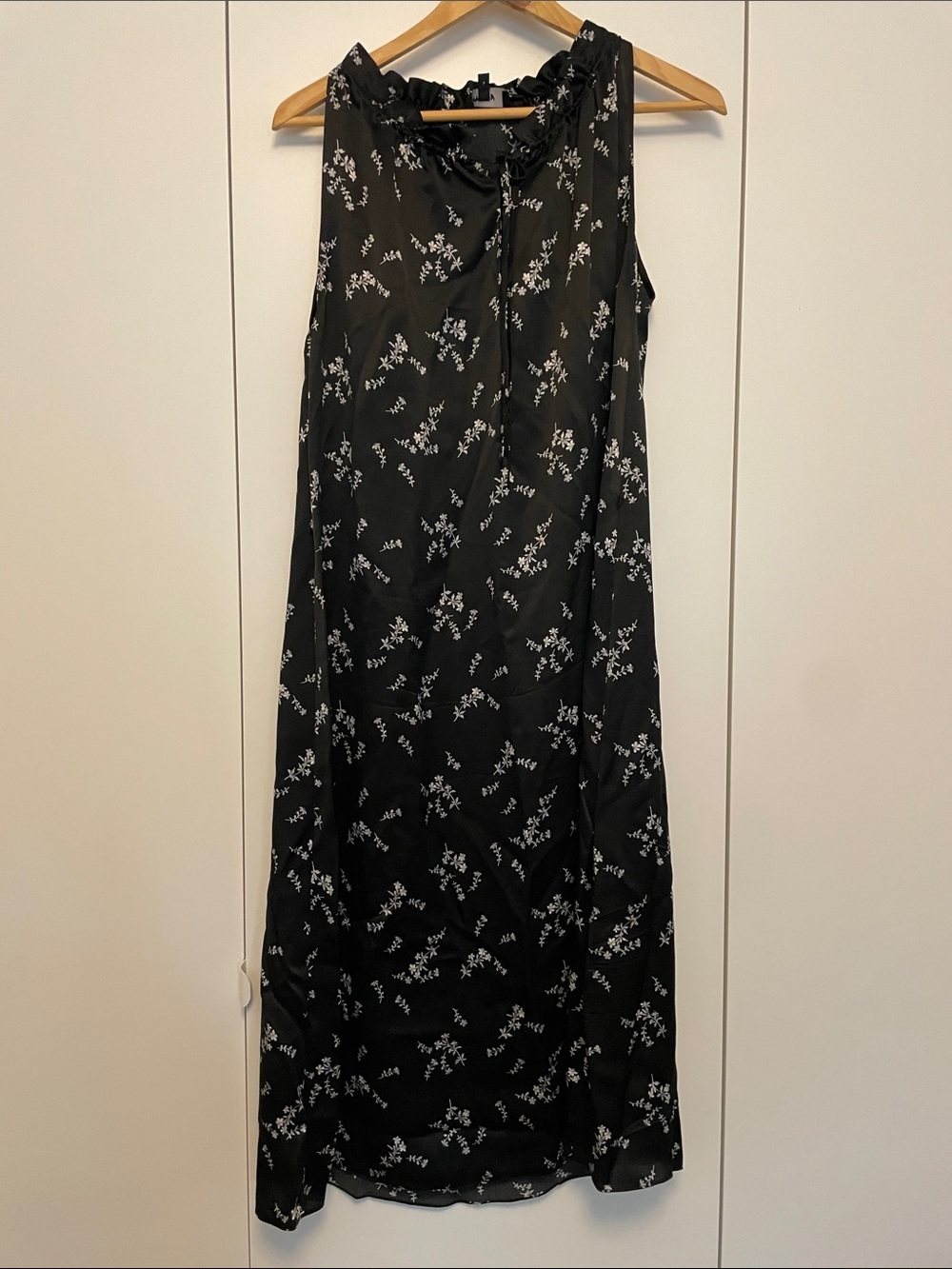 Theory Black Floral Sleeveless Dress